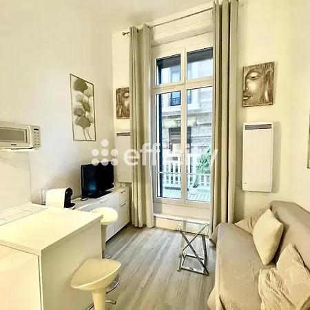Ton Petit Coin De Paradis Avec Balcon Au Palace * Trouville-sur-Mer