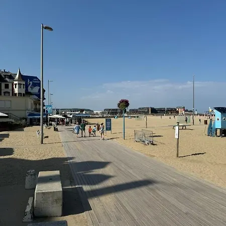 Apartment Ton Petit Coin De Paradis Avec Balcon Au Palace Trouville-sur-Mer