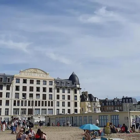 Apartment Ton Petit Coin De Paradis Avec Balcon Au Palace Trouville-sur-Mer