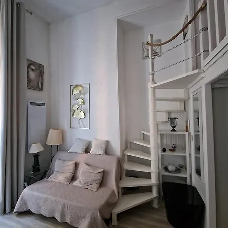 Ton Petit Coin De Paradis Avec Balcon Au Palace Apartment
