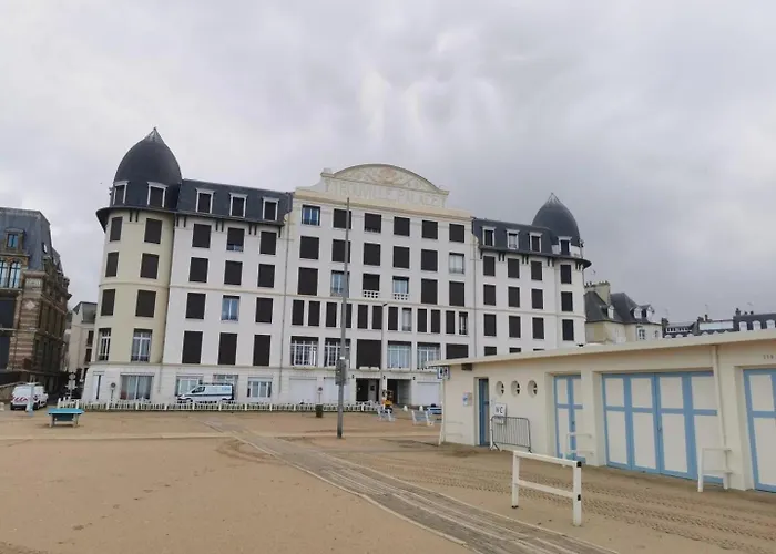 Ton Petit Coin De Paradis Avec Balcon Au Palace * Trouville-sur-Mer