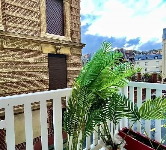 Ton Petit Coin De Paradis Avec Balcon Au Palace